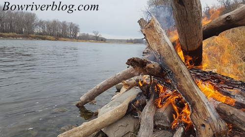 bonfire-bankside-on-the-bow-river