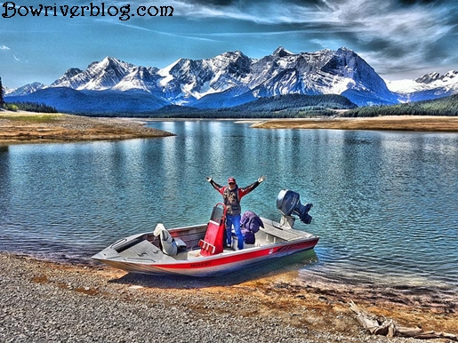 jet-boat-fishing-the-lakes-of-alberta